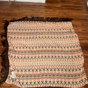 Women’s buckle brand scarf